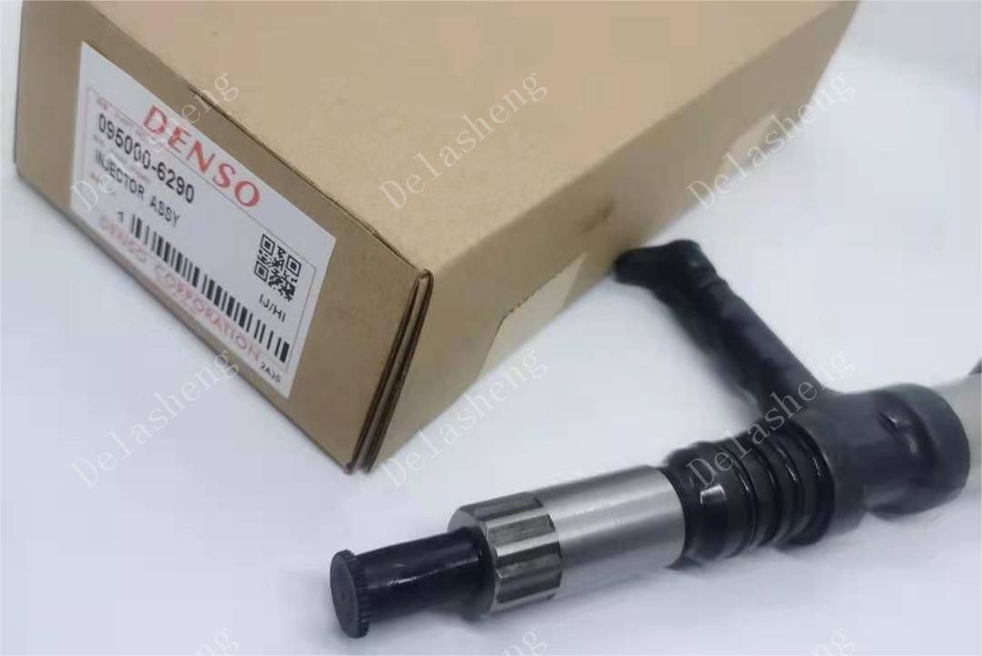 Fuel injector DENSO 095000-6290 KOMATSU 6245-11-3100/3200